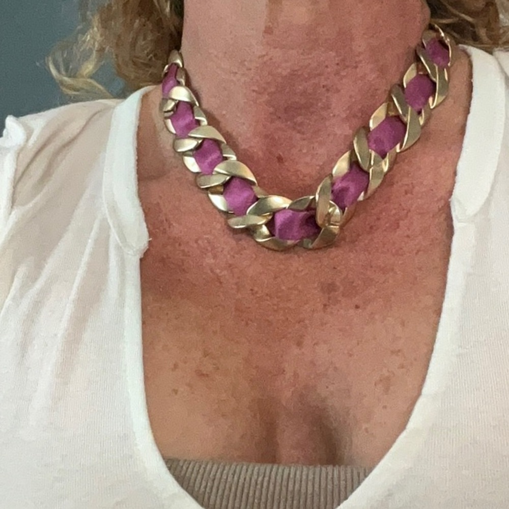 CHANEL Gold and Pink Chunky Chain Necklace - Picture 7 of 10